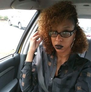 Meet your Posher, Jehlisia